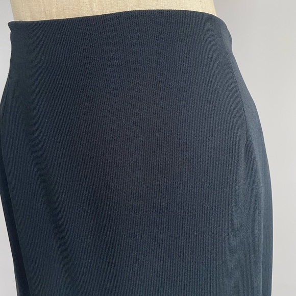 Alex Garfield’s Black Pencil Skirt - Picture 3 of 6